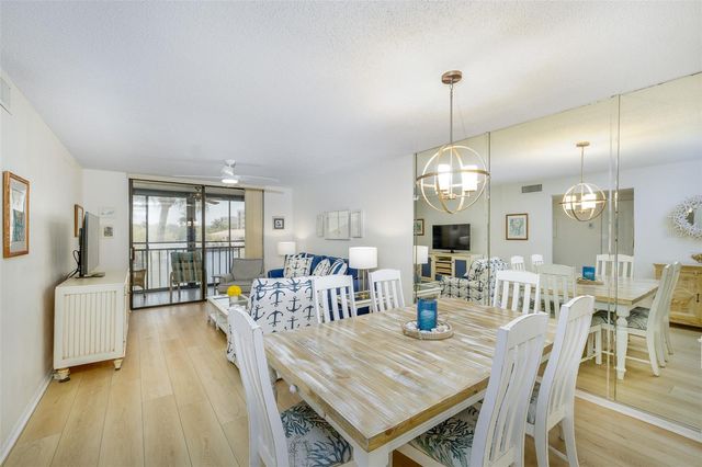 1316 PASADENA AVENUE S 206, South Pasadena, FL 33707