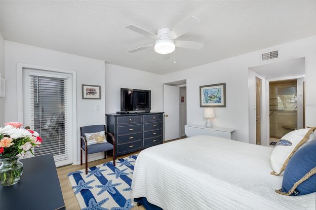 1316 PASADENA AVENUE S 206, South Pasadena, FL 33707