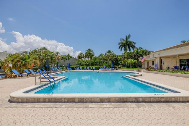 1316 PASADENA AVENUE S 206, South Pasadena, FL 33707