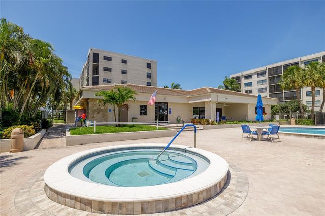 1316 PASADENA AVENUE S 206, South Pasadena, FL 33707