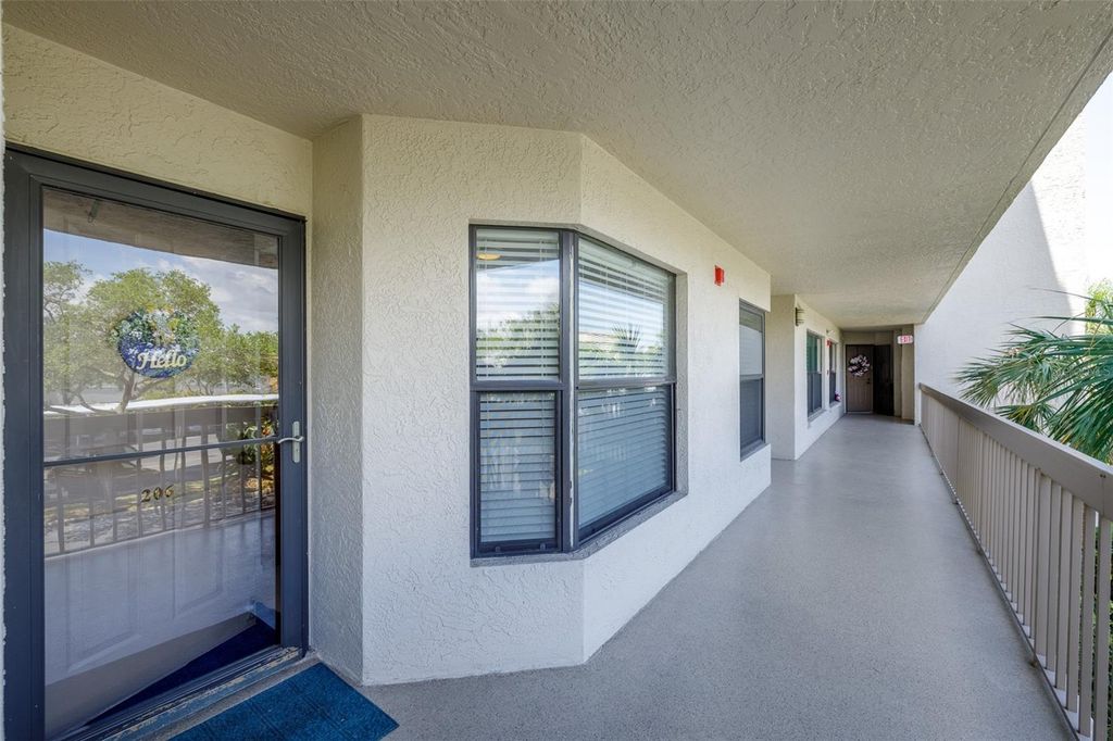 1316 PASADENA AVENUE S 206, South Pasadena, FL 33707