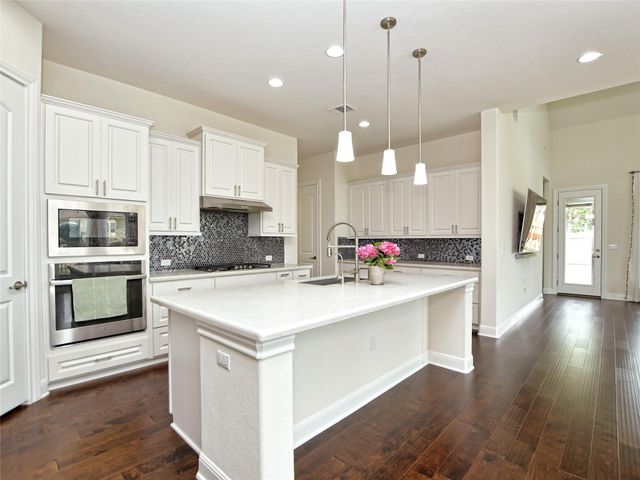 9703 Bayshore BND 81, Austin, TX 78726