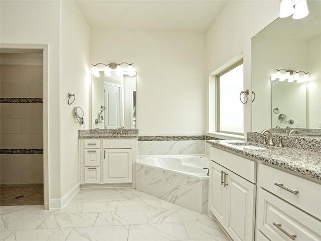 9703 Bayshore BND 81, Austin, TX 78726
