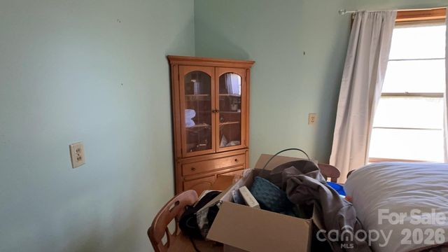 1582 Dutch Cove Road, Canton, NC 28716