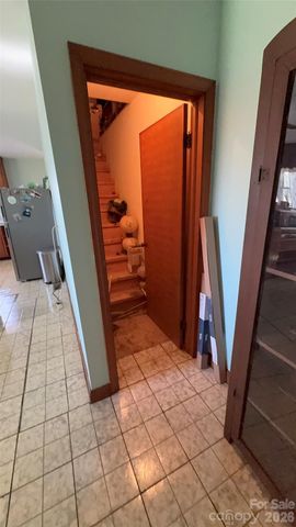 1582 Dutch Cove Road, Canton, NC 28716