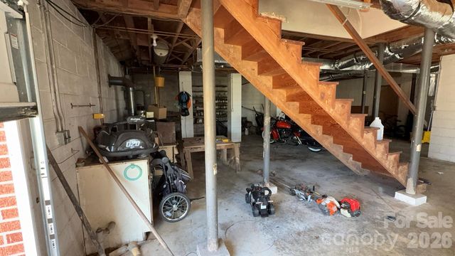 1582 Dutch Cove Road, Canton, NC 28716