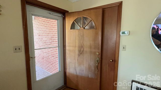 1582 Dutch Cove Road, Canton, NC 28716