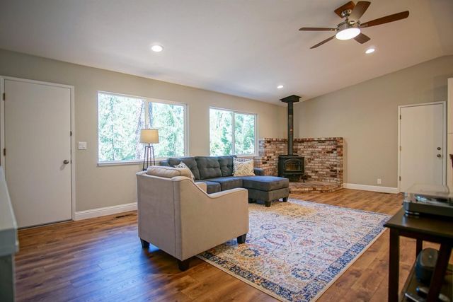 17750 Norlene Way, Grass Valley, CA 95949