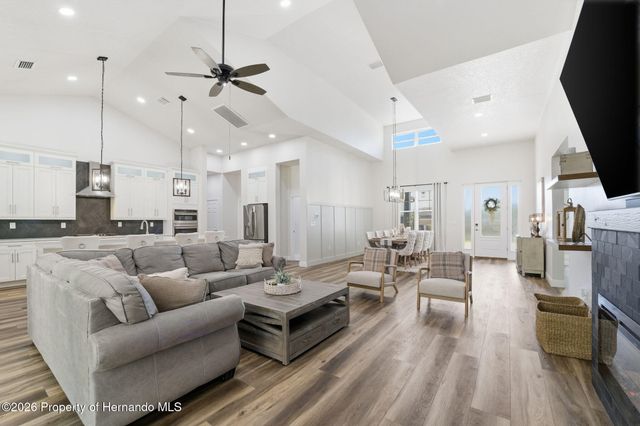 4586 Hickory Oak Drive, Brooksville, FL 34601