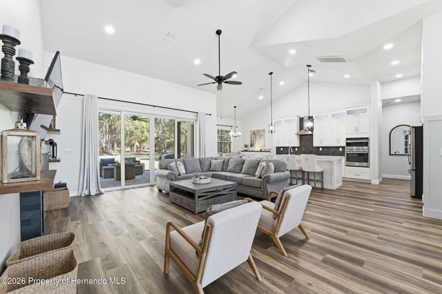 4586 Hickory Oak Drive, Brooksville, FL 34601