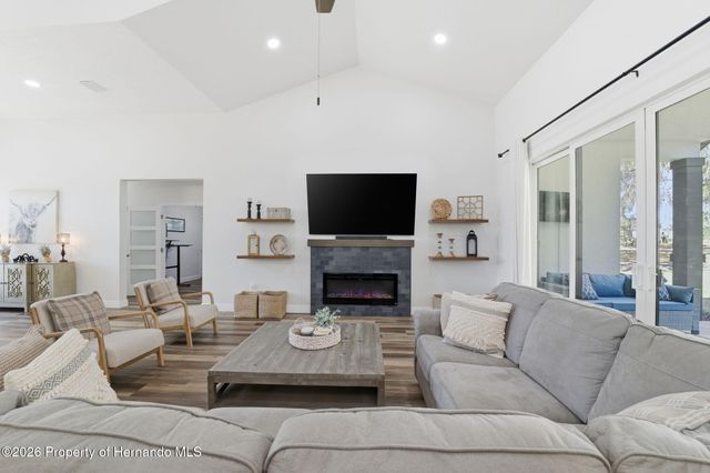 4586 Hickory Oak Drive, Brooksville, FL 34601