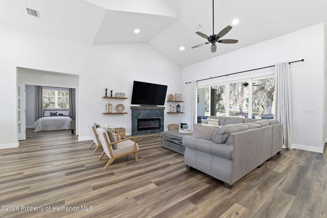 4586 Hickory Oak Drive, Brooksville, FL 34601