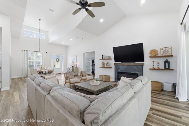 4586 Hickory Oak Drive, Brooksville, FL 34601