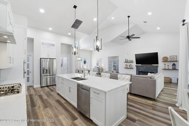 4586 Hickory Oak Drive, Brooksville, FL 34601