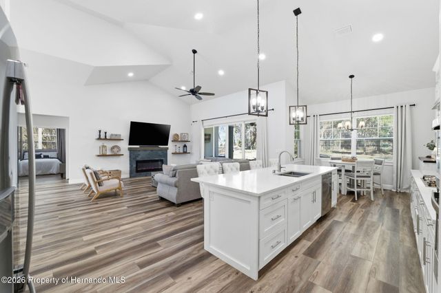 4586 Hickory Oak Drive, Brooksville, FL 34601