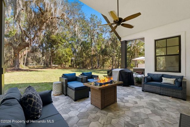 4586 Hickory Oak Drive, Brooksville, FL 34601