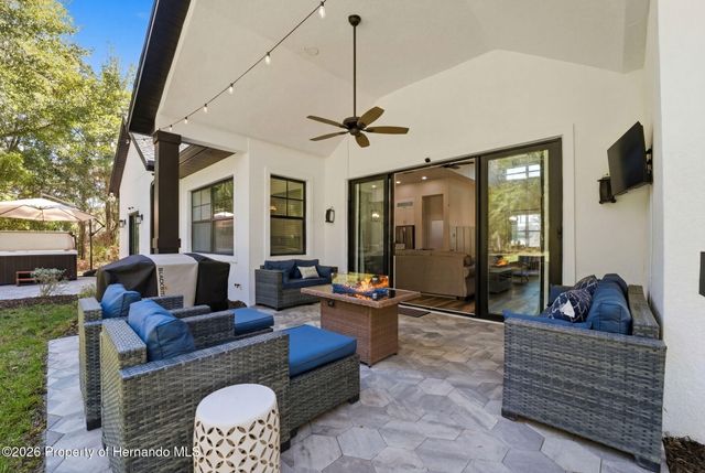 4586 Hickory Oak Drive, Brooksville, FL 34601