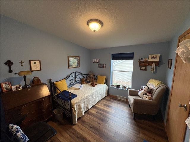 907 NE Cherry Court, Oak Grove, MO 64070