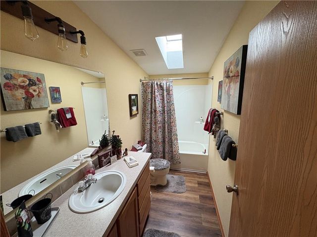 907 NE Cherry Court, Oak Grove, MO 64070