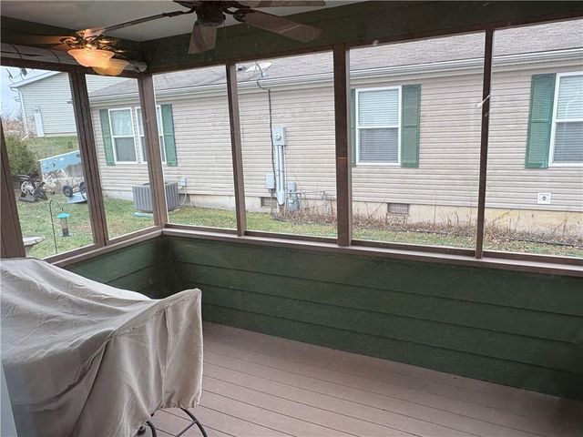 907 NE Cherry Court, Oak Grove, MO 64070