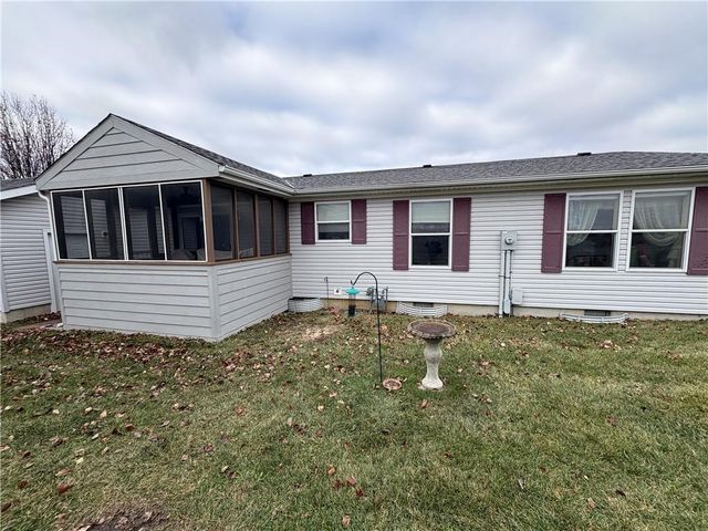 907 NE Cherry Court, Oak Grove, MO 64070