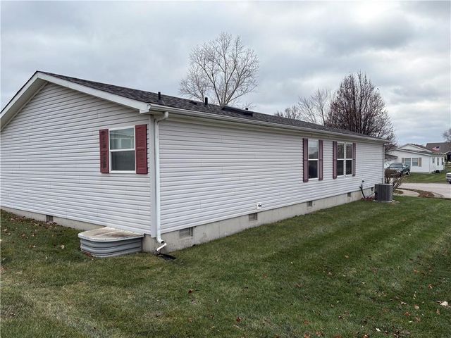 907 NE Cherry Court, Oak Grove, MO 64070