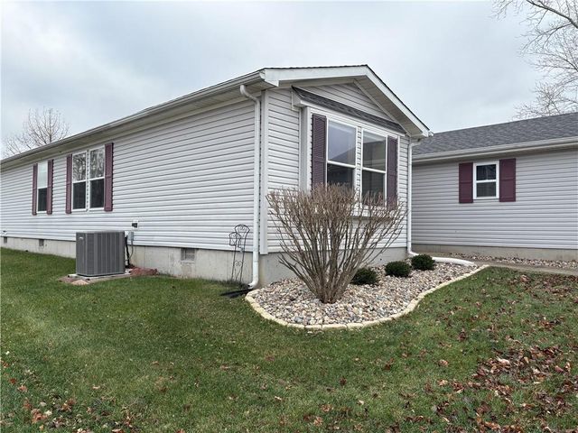 907 NE Cherry Court, Oak Grove, MO 64070