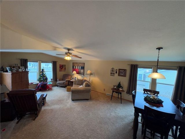 907 NE Cherry Court, Oak Grove, MO 64070