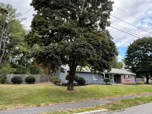 24 Wedgemere Rd, Beverly, MA 01915