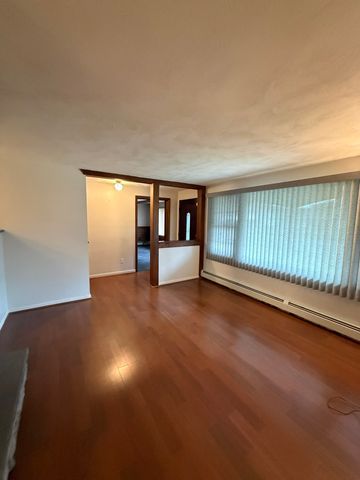 24 Wedgemere Rd, Beverly, MA 01915
