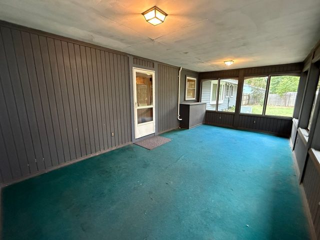 24 Wedgemere Rd, Beverly, MA 01915