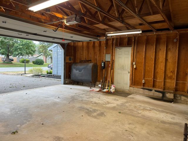 24 Wedgemere Rd, Beverly, MA 01915