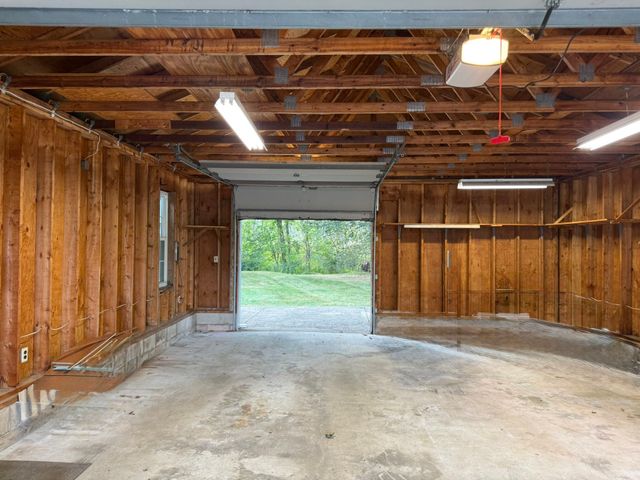 24 Wedgemere Rd, Beverly, MA 01915