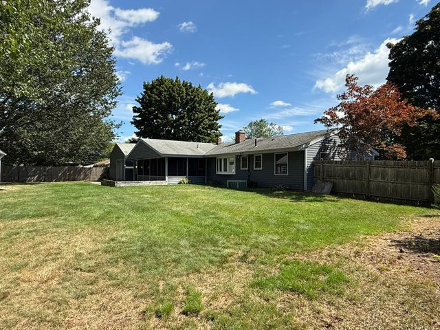 24 Wedgemere Rd, Beverly, MA 01915