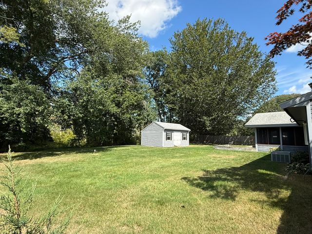 24 Wedgemere Rd, Beverly, MA 01915