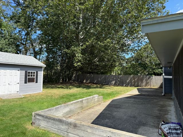24 Wedgemere Rd, Beverly, MA 01915