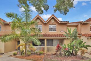 18316 NW 68th Ave C, Hialeah, FL 33015