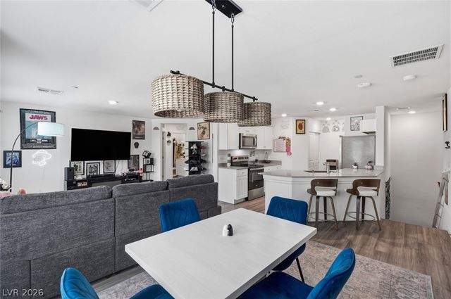 7870 Aurora Sky Street 1, North Las Vegas, NV 89084