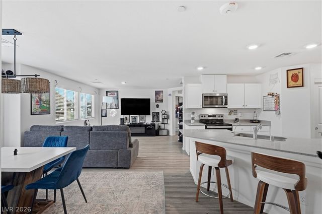7870 Aurora Sky Street 1, North Las Vegas, NV 89084