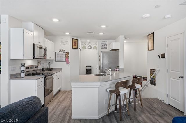 7870 Aurora Sky Street 1, North Las Vegas, NV 89084