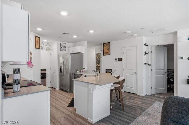 7870 Aurora Sky Street 1, North Las Vegas, NV 89084