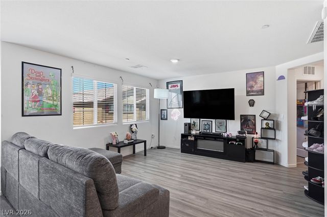 7870 Aurora Sky Street 1, North Las Vegas, NV 89084