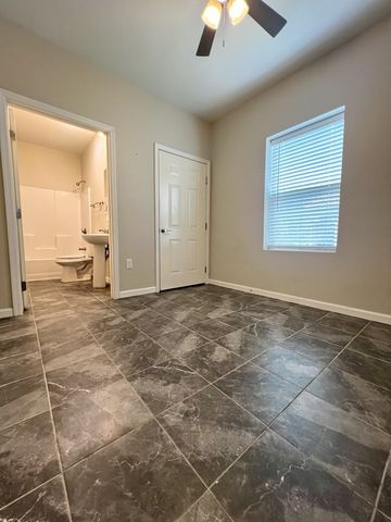 820 Ruby Allen St, Rockport, TX 78382