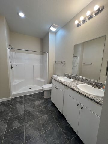 820 Ruby Allen St, Rockport, TX 78382