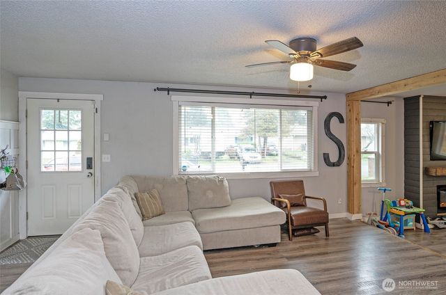 17016 6th Avenue Ct E, Spanaway, WA 98387