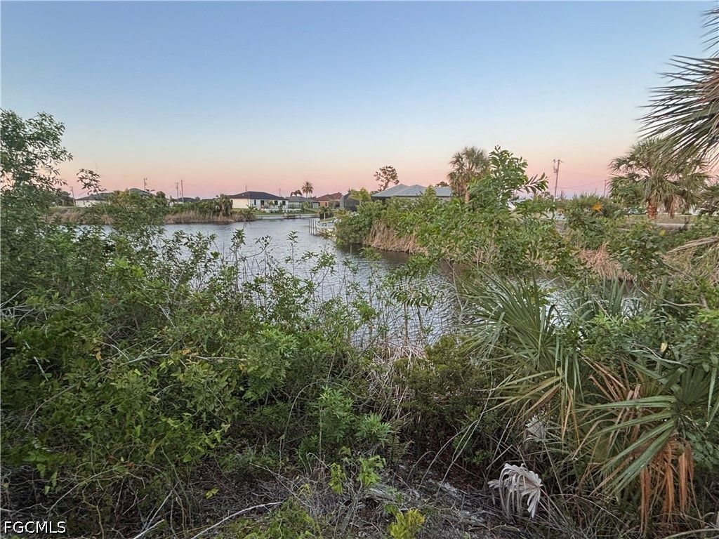 3729 NW 38th AVE, Cape Coral, FL 33993