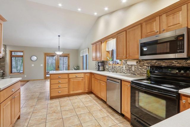 N1639 Fjord Circle, Prairie Du Sac, WI 53578