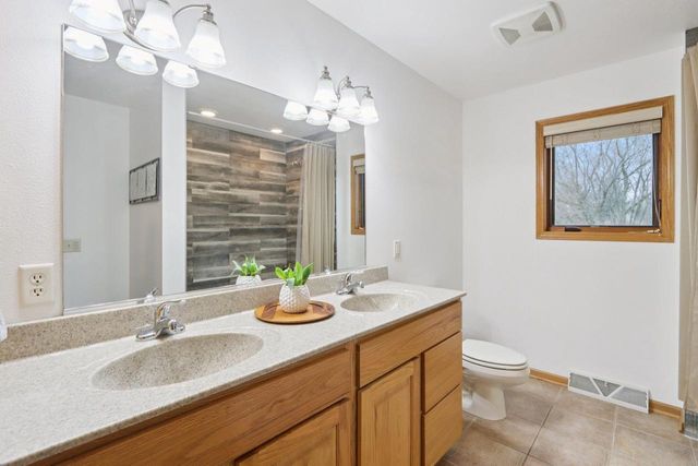 N1639 Fjord Circle, Prairie Du Sac, WI 53578