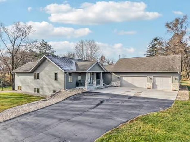 N1639 Fjord Circle, Prairie Du Sac, WI 53578