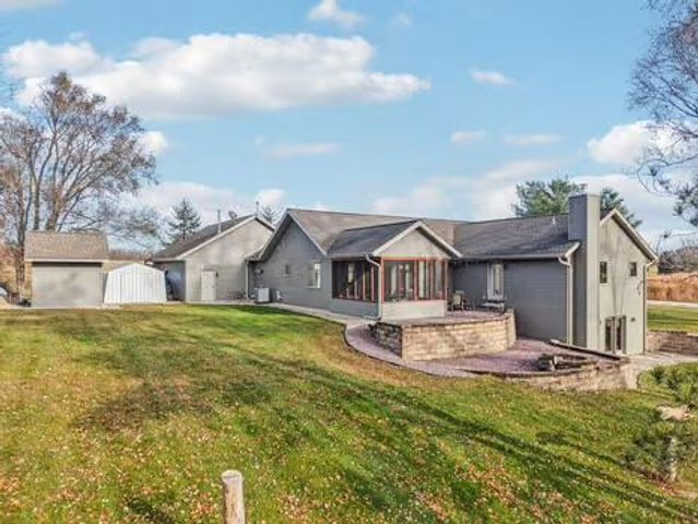 N1639 Fjord Circle, Prairie Du Sac, WI 53578